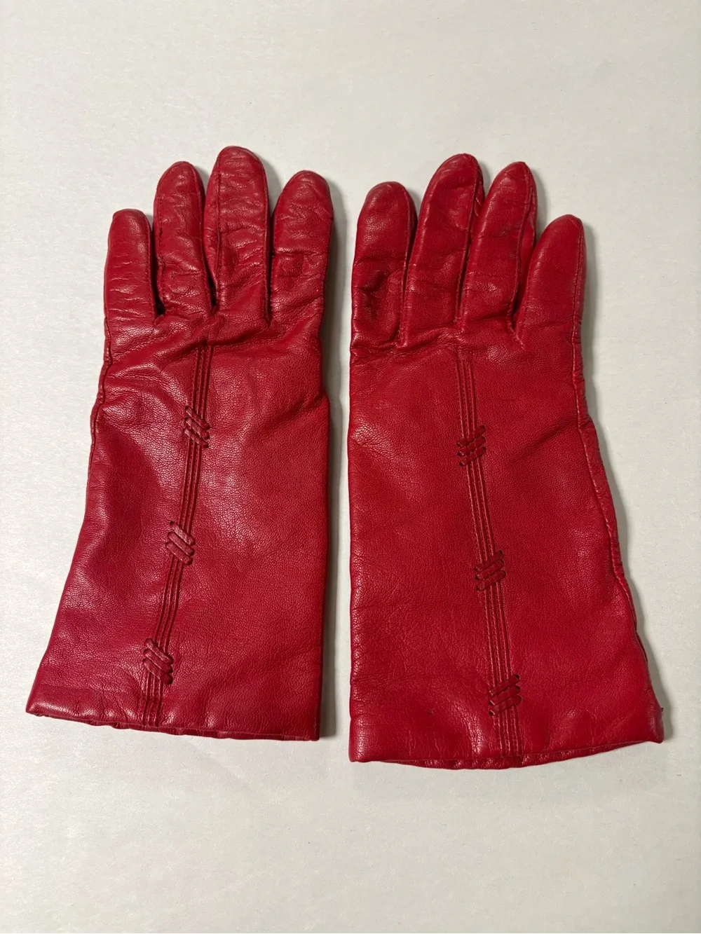 Vintage Fownes Classic Red Leather Women's Driving Gloves Size 7.5
